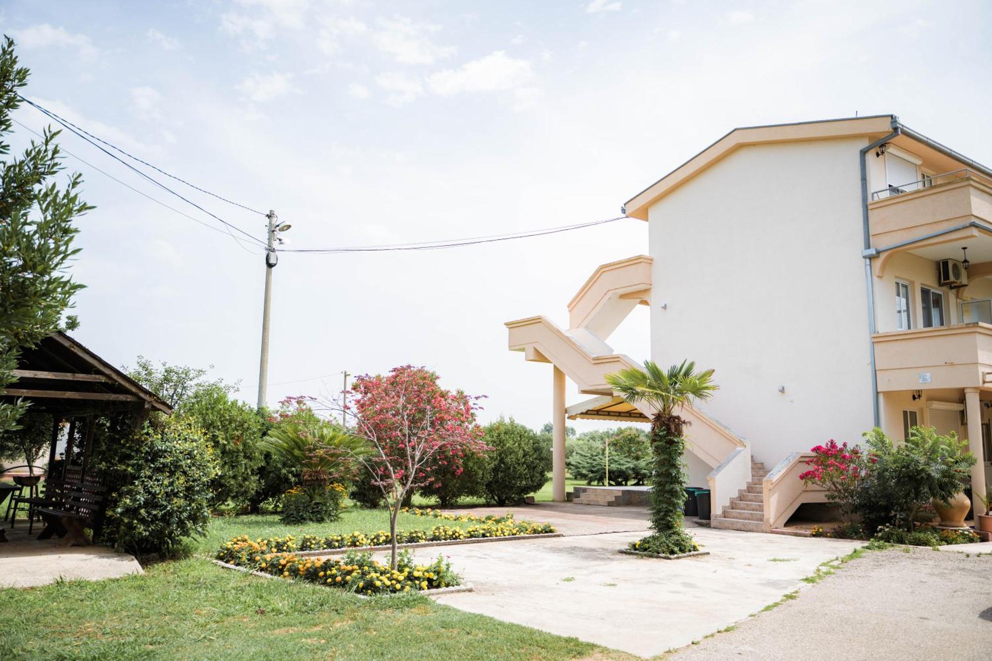 Apartments Rudaj Ülgün Dış mekan fotoğraf